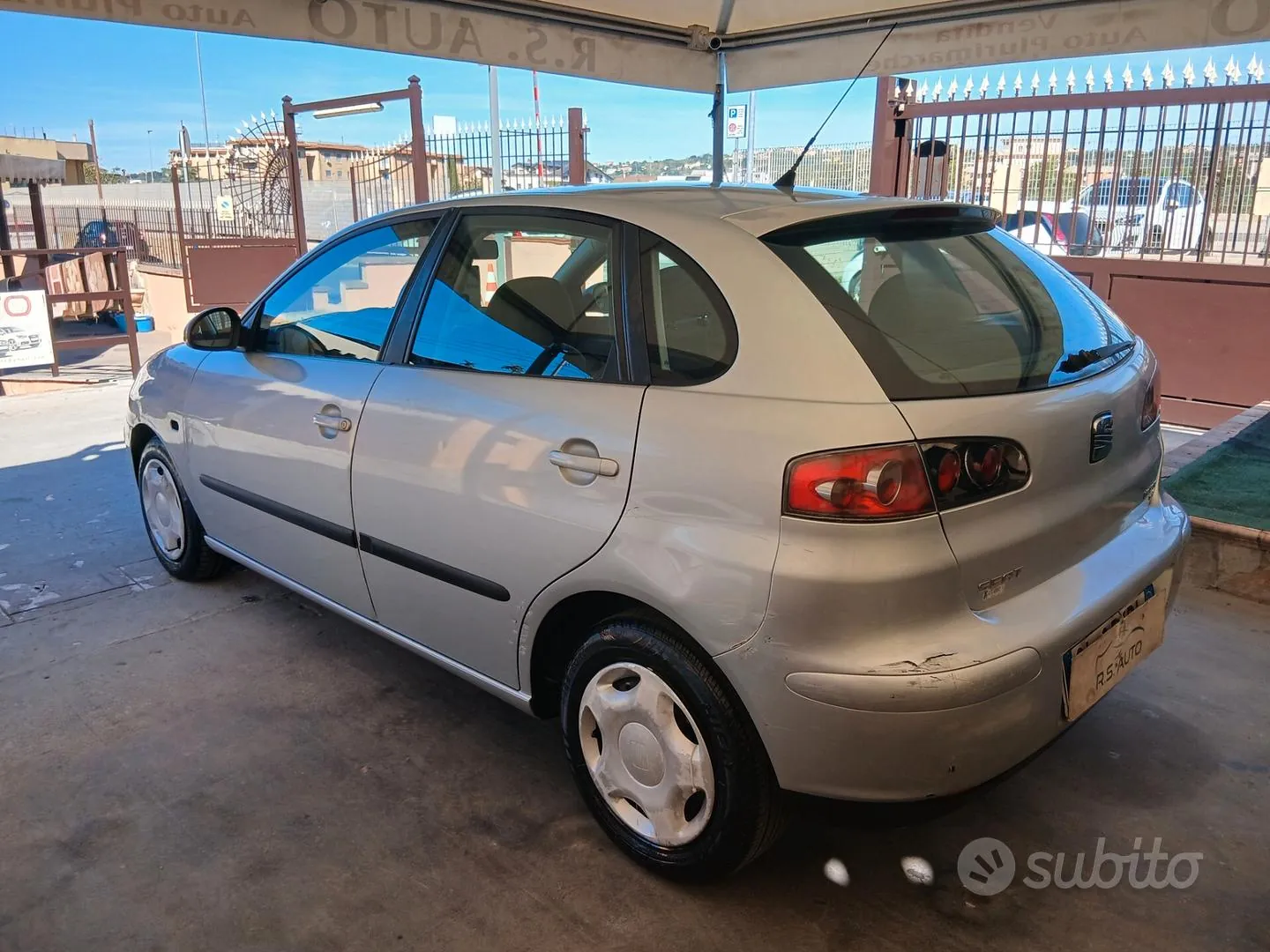 Seat Ibiza 2004 photo 3
