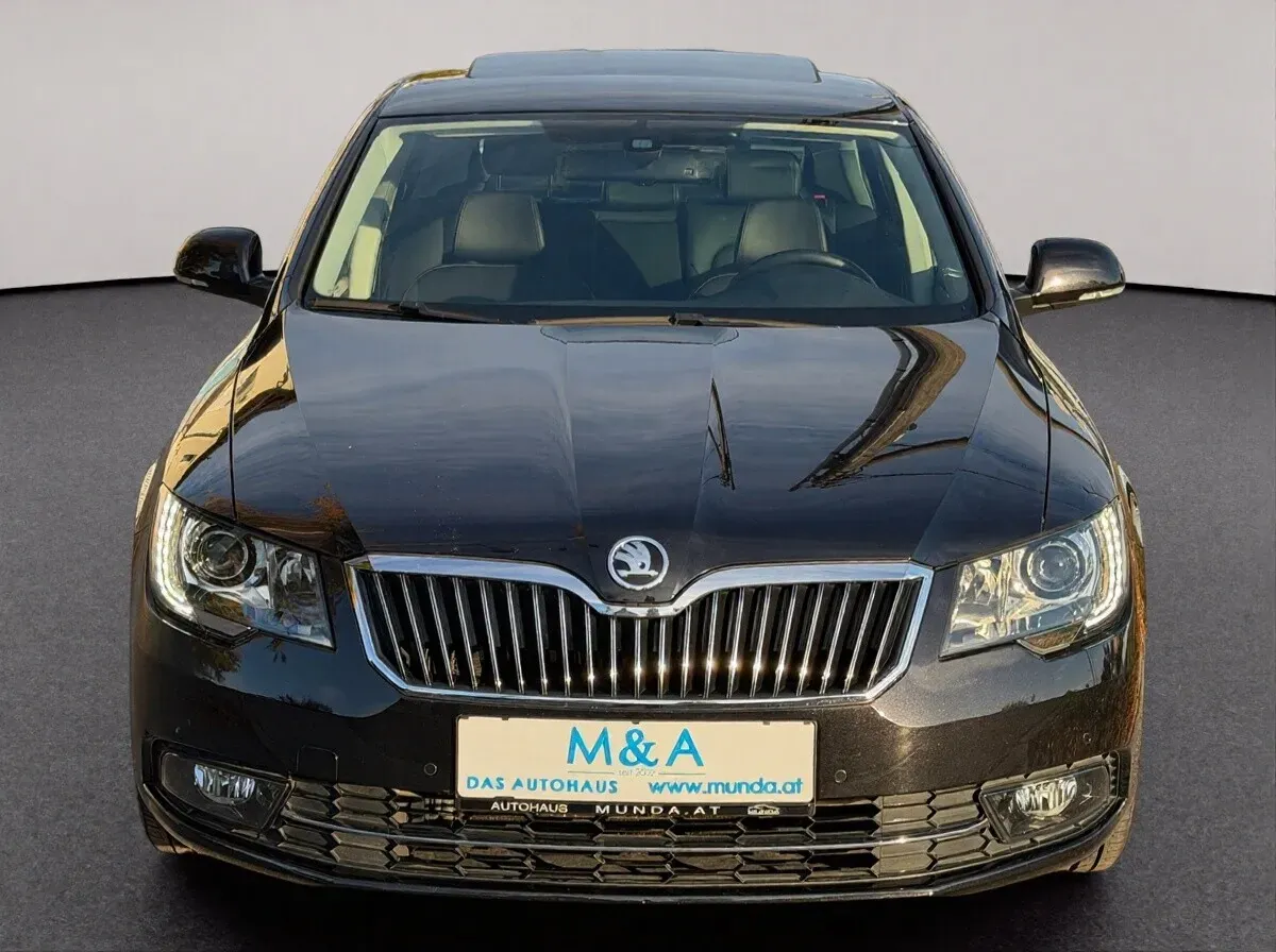Skoda Superb 2015 photo 3