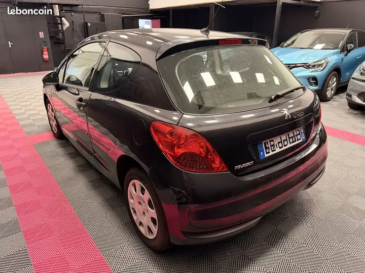 Peugeot 207 2009 photo 5