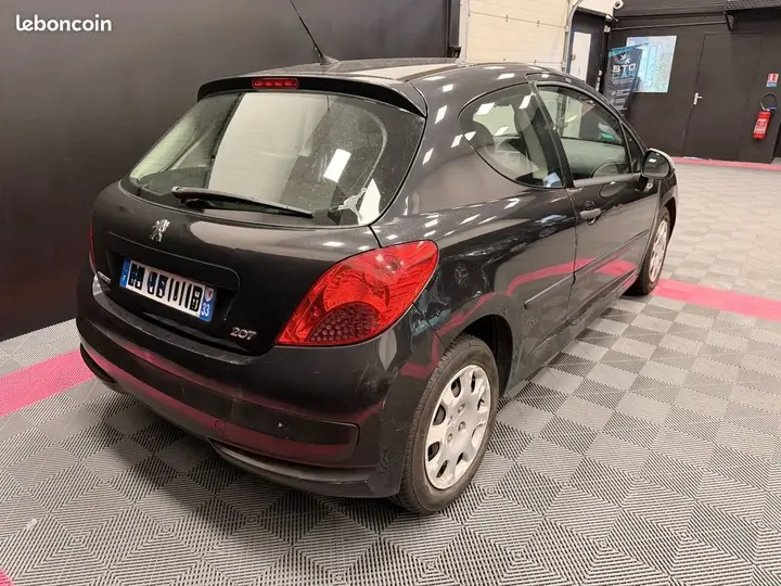 Peugeot 207 2009 photo 3