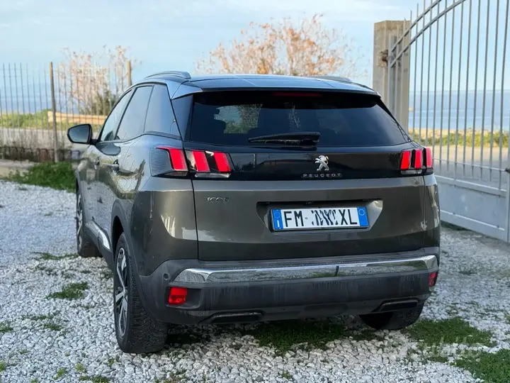 Peugeot 3008 2018 photo 4