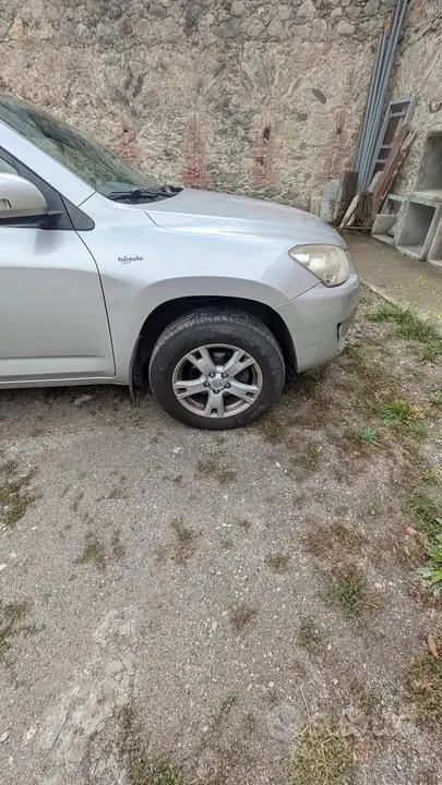Toyota Rav4 2009 photo 2