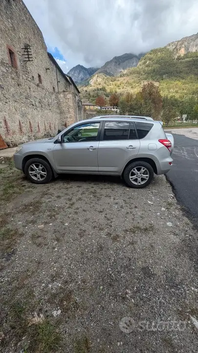 Toyota Rav4 2009 photo 4
