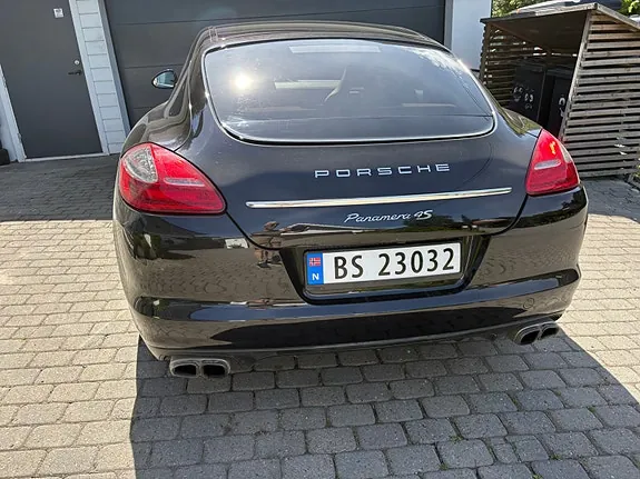Porsche Panamera 4S 2011 photo 5