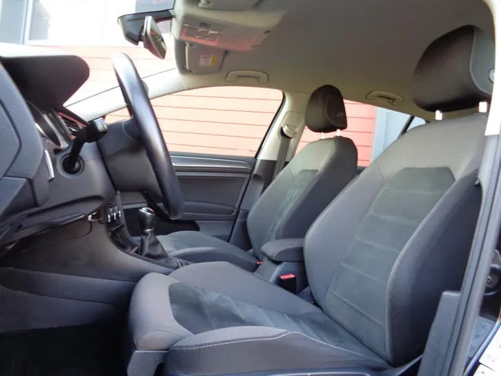 Volkswagen Golf 2018 photo 2