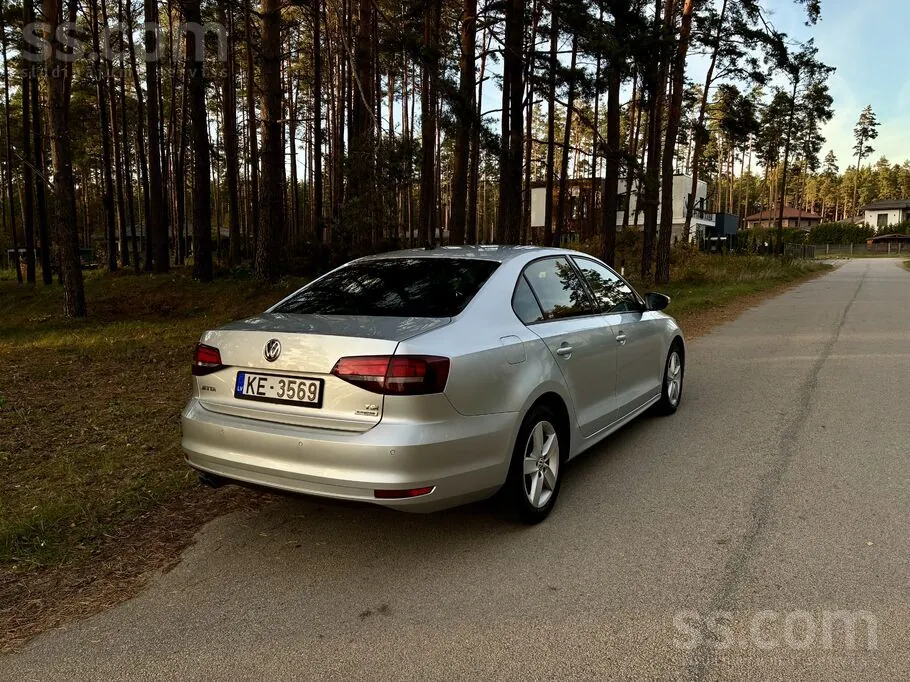 Volkswagen Jetta 2015 photo 2