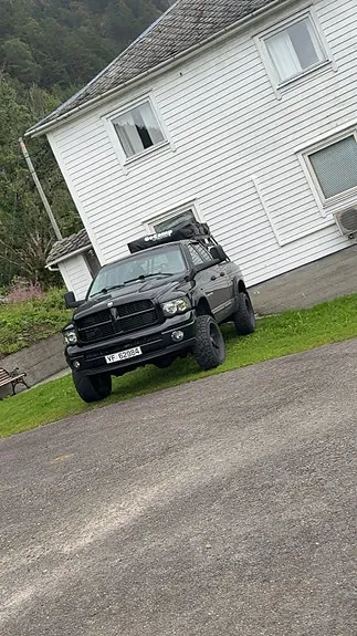 Dodge Ram 2004 photo 2