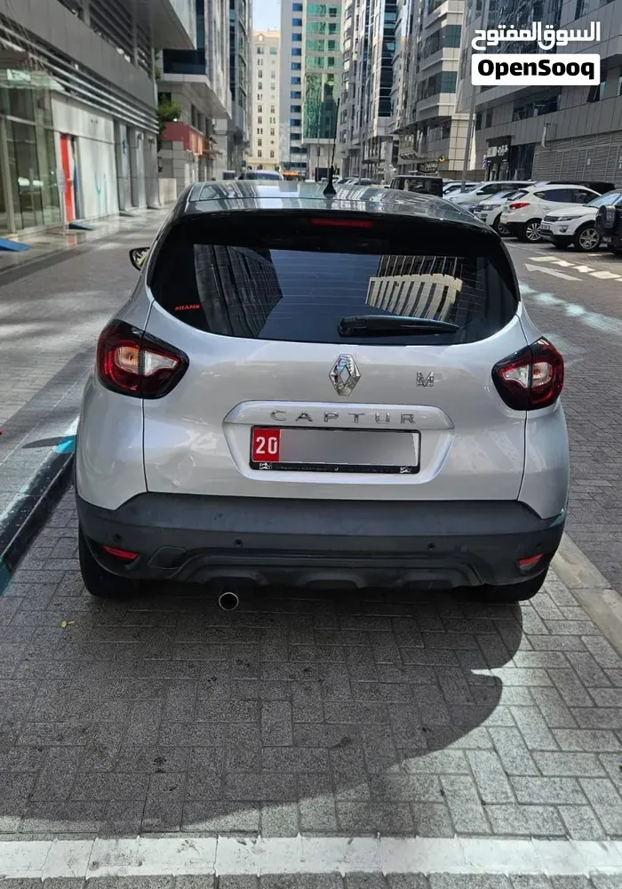 Renault Captur 2018 photo 2