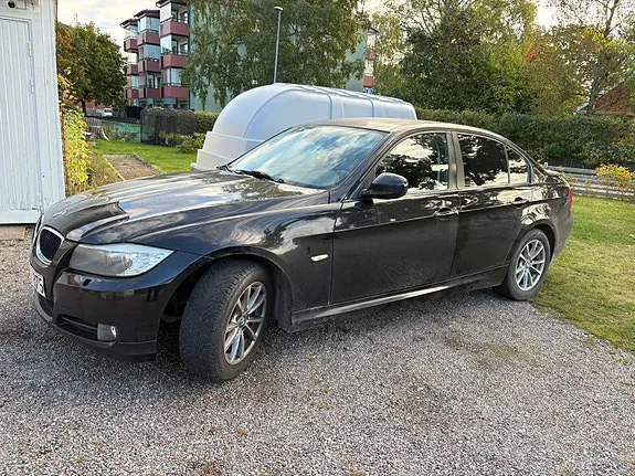 BMW 318D 2012 photo 4