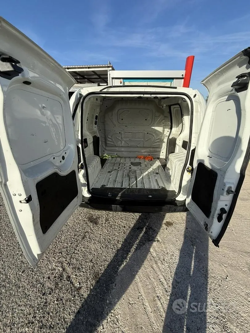 Fiat Fiorino 2019 photo 4