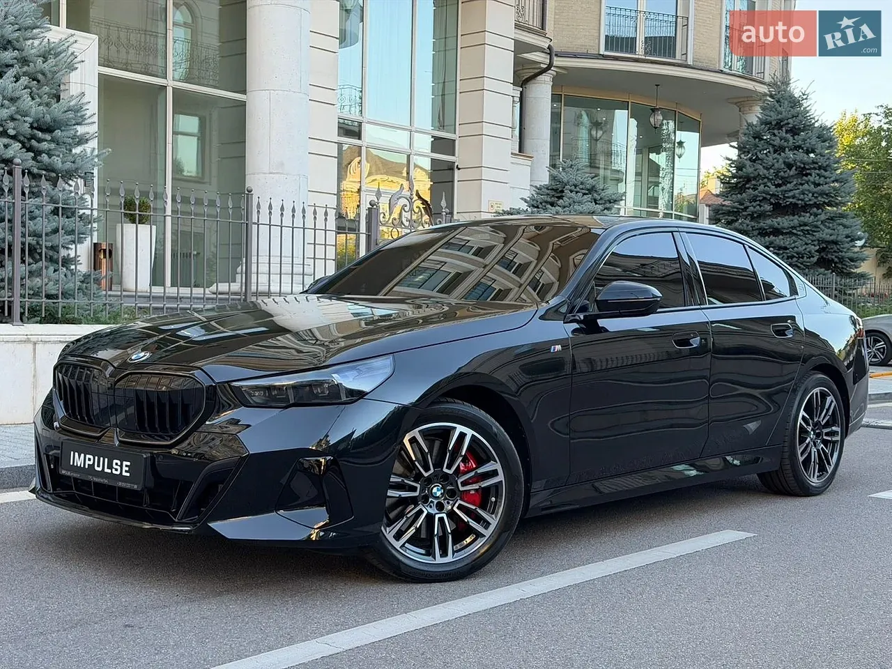 BMW 5 Series 2025 photo 2