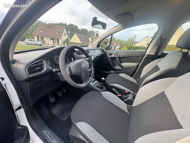 Citroen C3 2012 photo 5