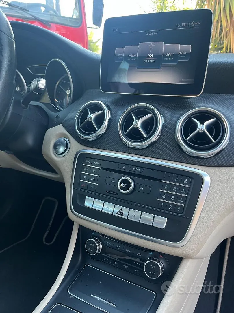 Mercedes-Benz Gla200 2018 photo 5