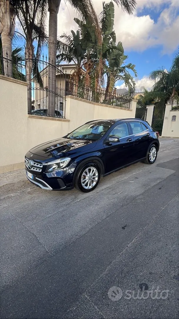 Mercedes-Benz Gla200 2018 photo 2