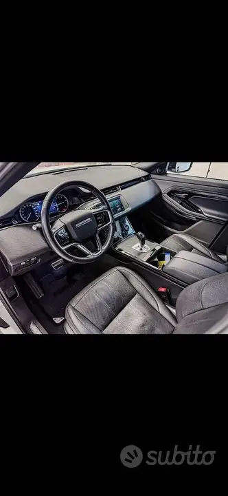 Land Rover Evoque 2023 photo 2