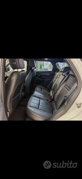 Land Rover Evoque 2023 photo 4