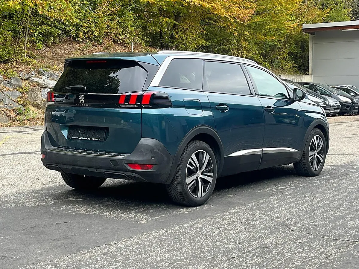 Peugeot 5008 2017 photo 2
