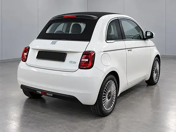 Fiat 500E 2023 photo 2