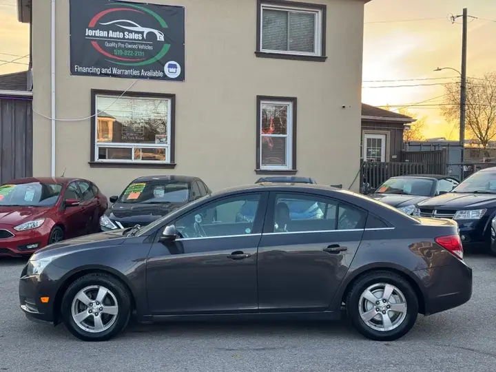Chevrolet Cruze 2014 photo 4