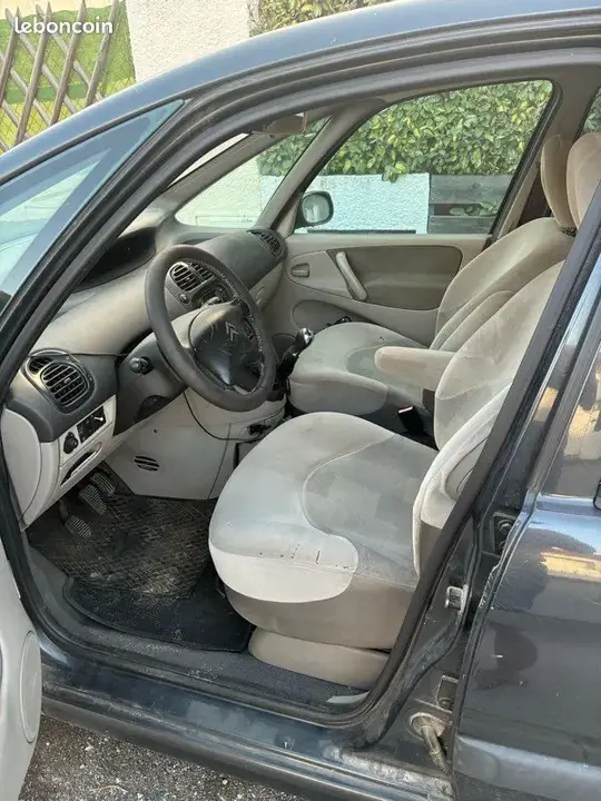 Citroen Xsara Picasso 2004 photo 2