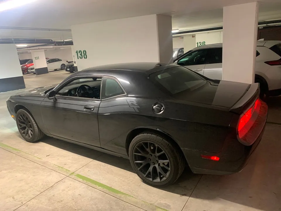 Dodge Challenger 2010 photo 3