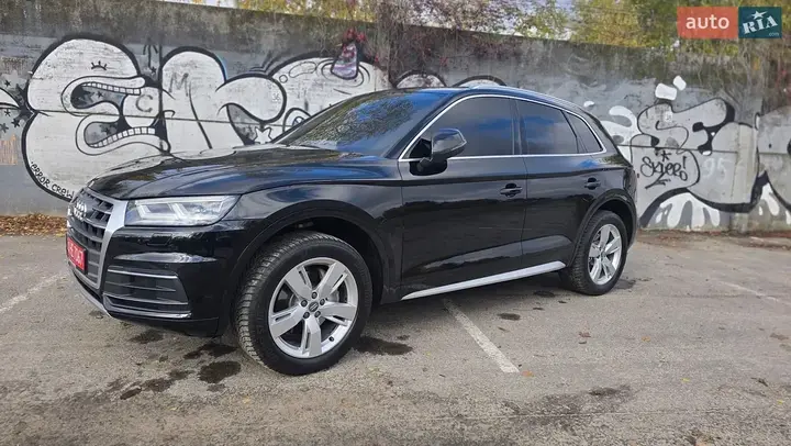 Audi Q5 2018 photo 2