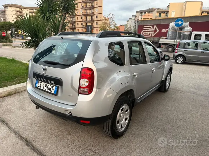 Dacia Duster 2012 photo 5
