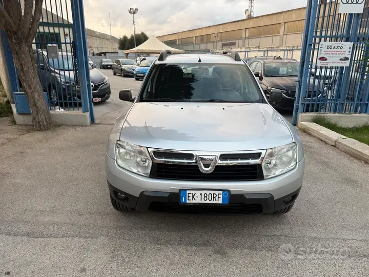 Dacia Duster 2012 photo 2