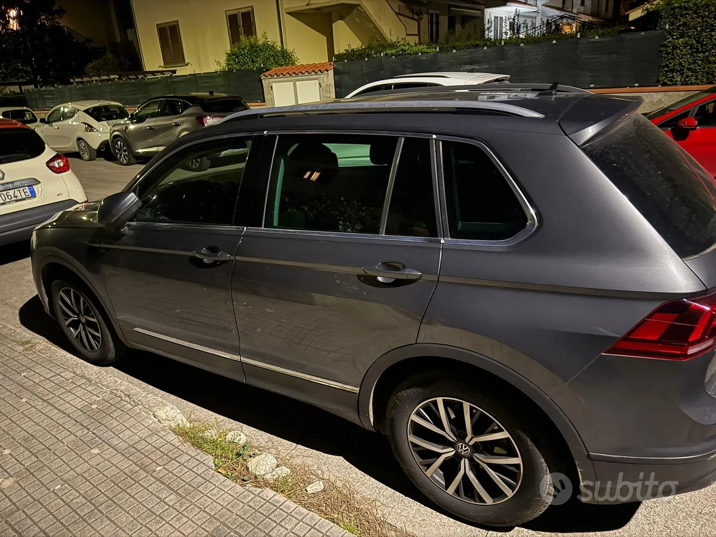 Volkswagen Tiguan 2018 photo 2