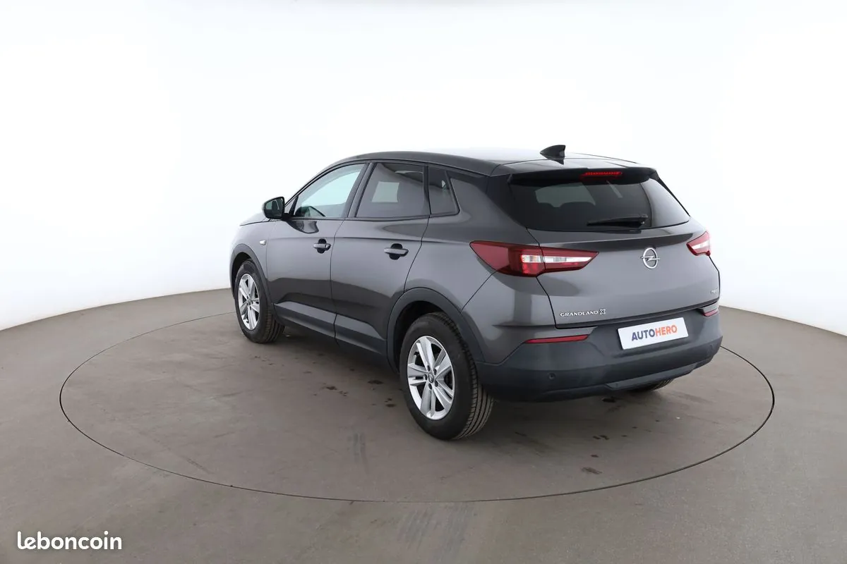 Opel Grandland X 2019 photo 2
