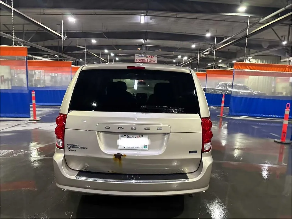 Dodge Caravan 2013 photo 2