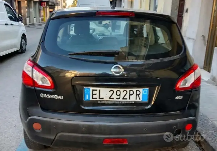 Nissan Qashqai 2012 photo 2
