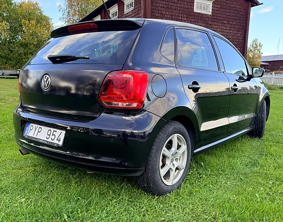 Volkswagen Polo 2010 photo 2