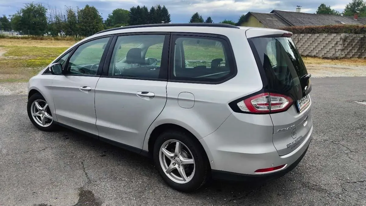 Ford Galaxy 2016 photo 2