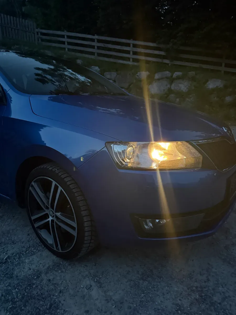 Skoda Rapid 2015 photo 2