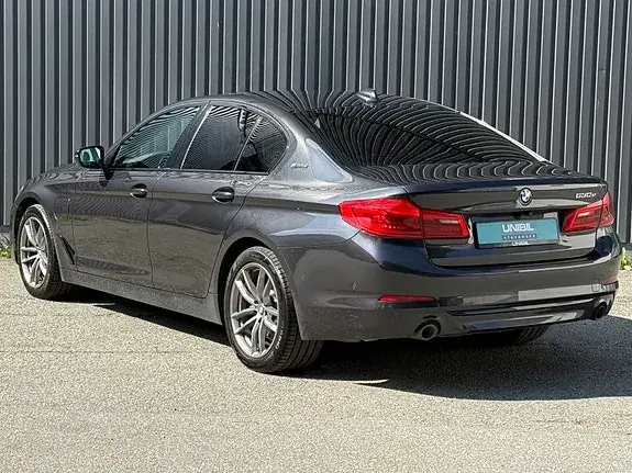 BMW 530E 2019 photo 2