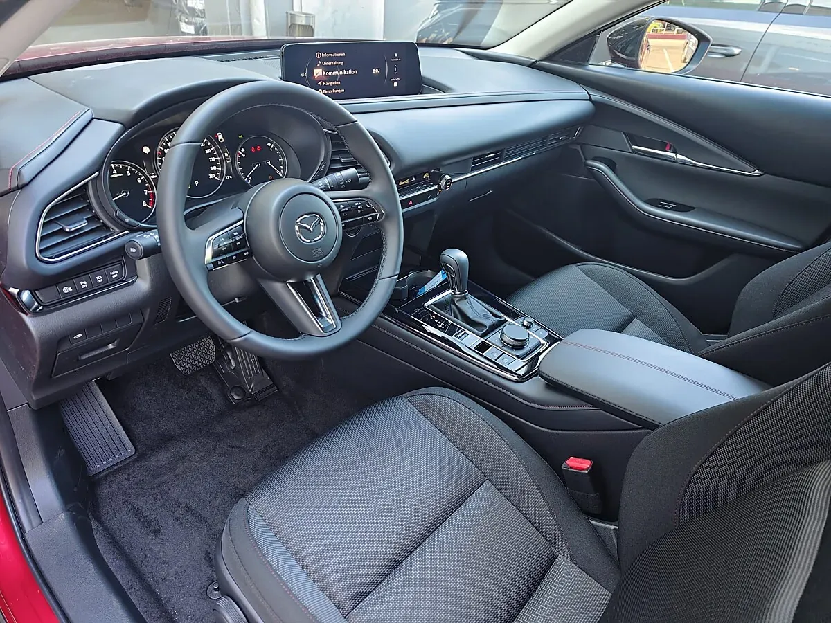 Mazda Cx-30 photo 2