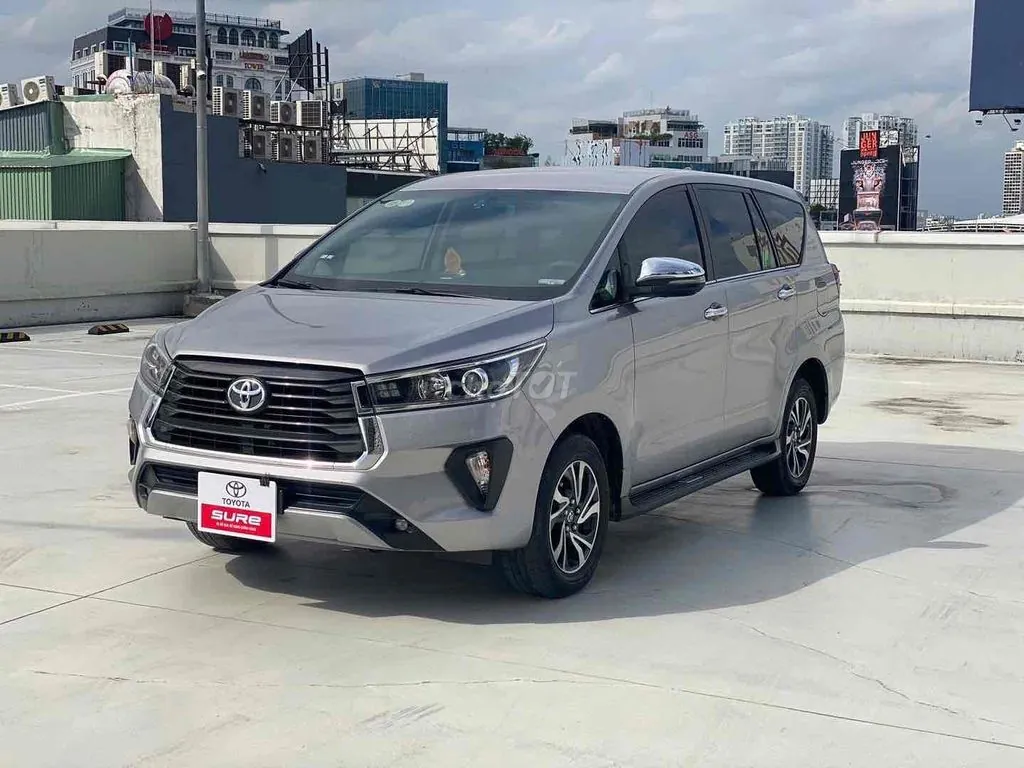 Toyota Innova 2022 photo 3