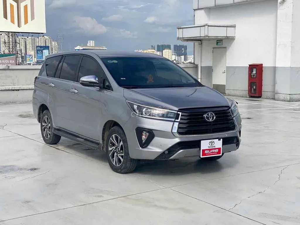 Toyota Innova 2022 photo 2