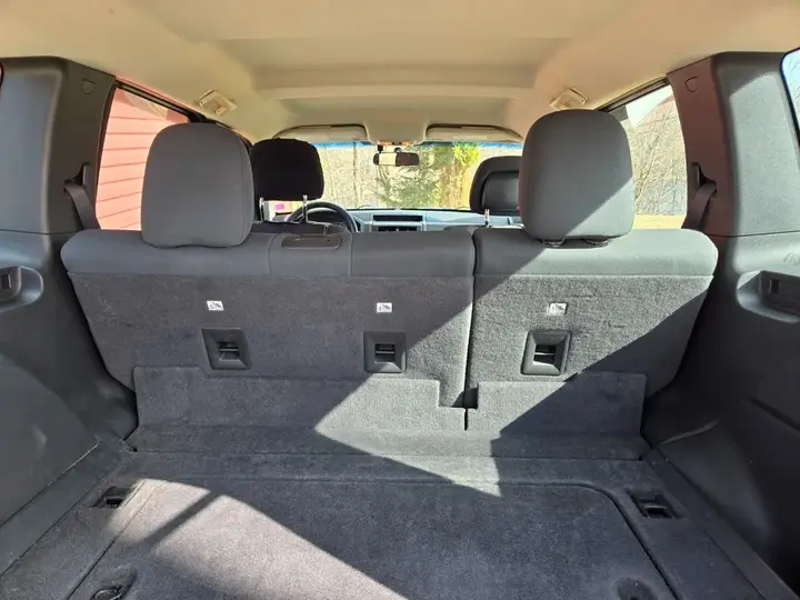 Jeep Liberty 2012 photo 3