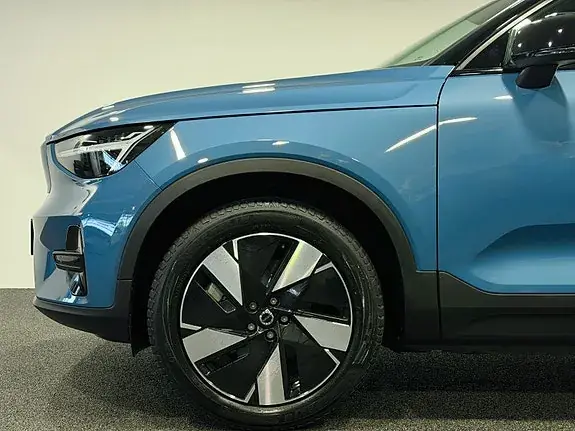 Volvo Xc40 2023 photo 2