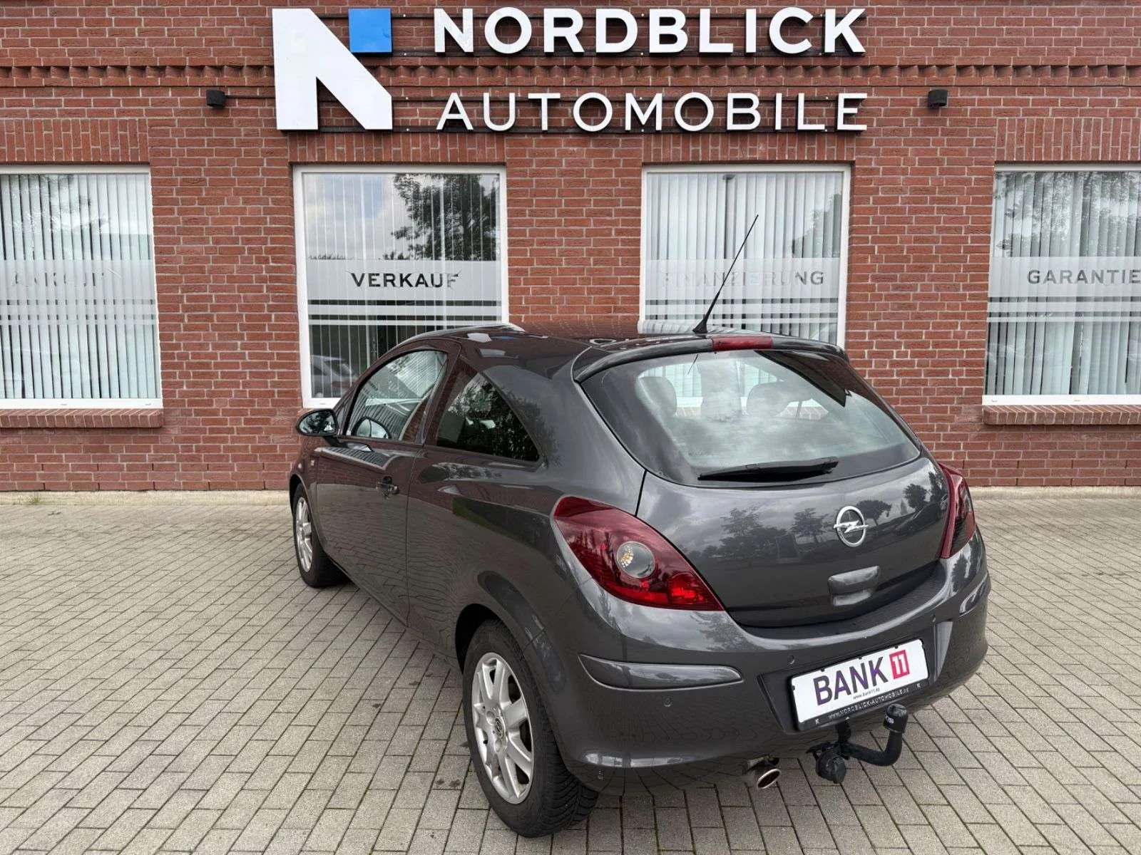 Opel Corsa D Edition 2012 photo 4