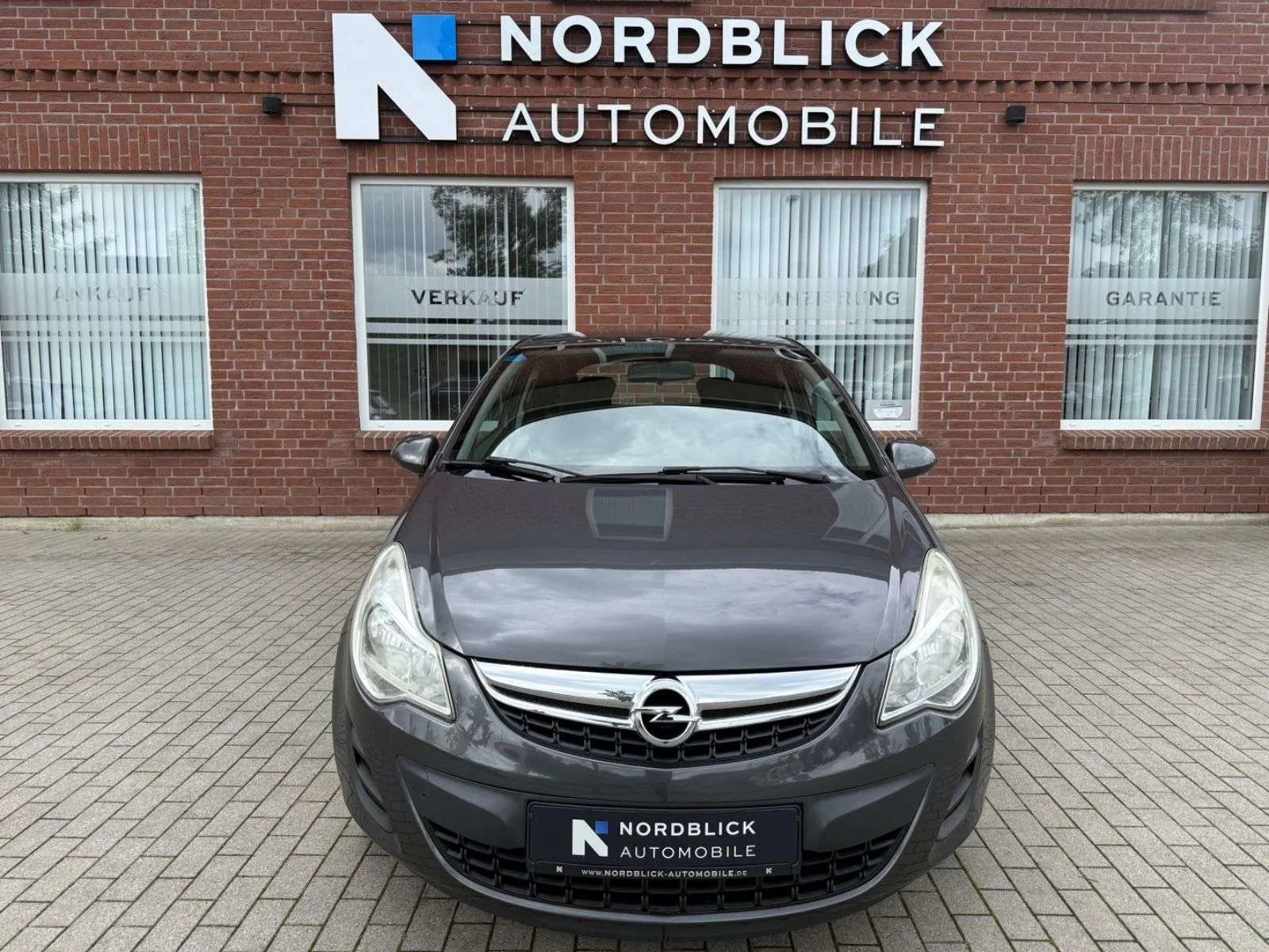 Opel Corsa D Edition 2012 photo 2