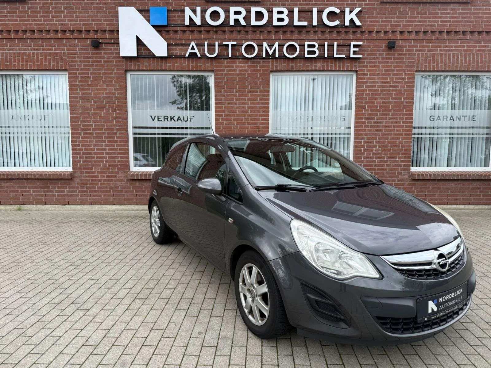 Opel Corsa D Edition 2012 photo 3