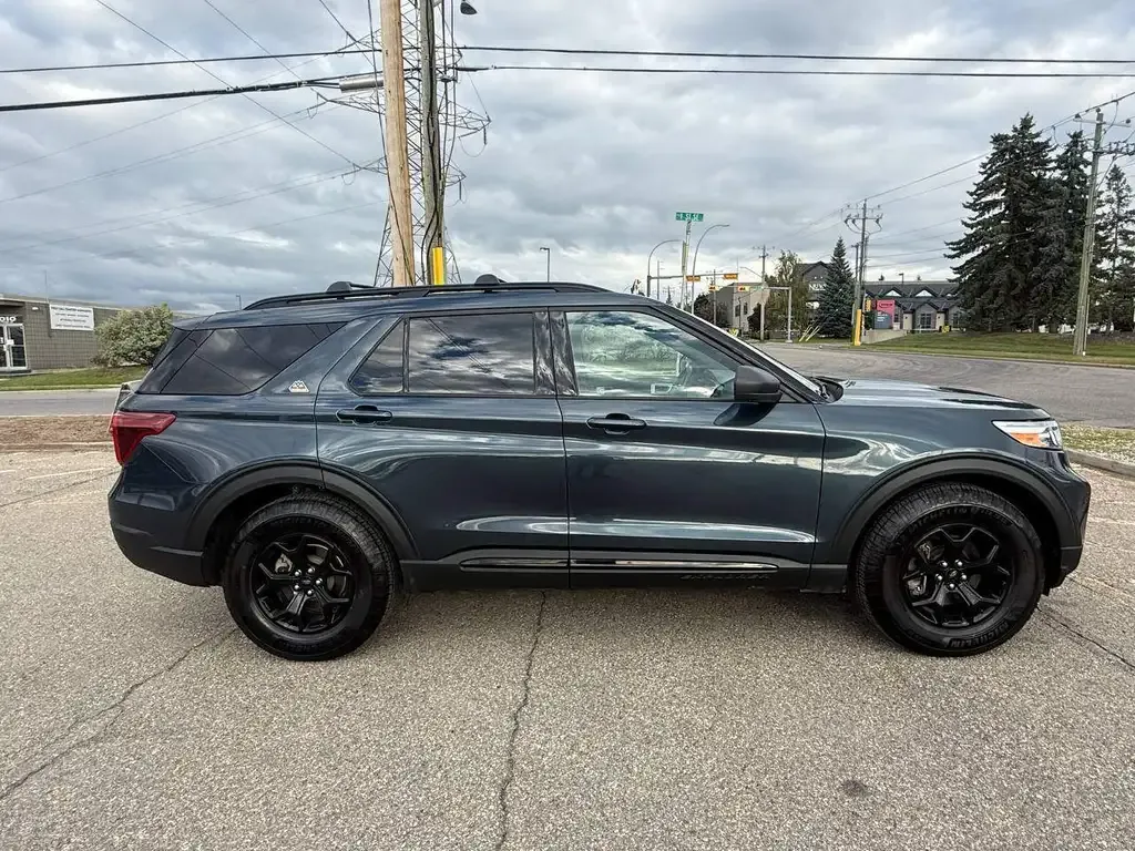 Ford Explorer 2022 photo 4