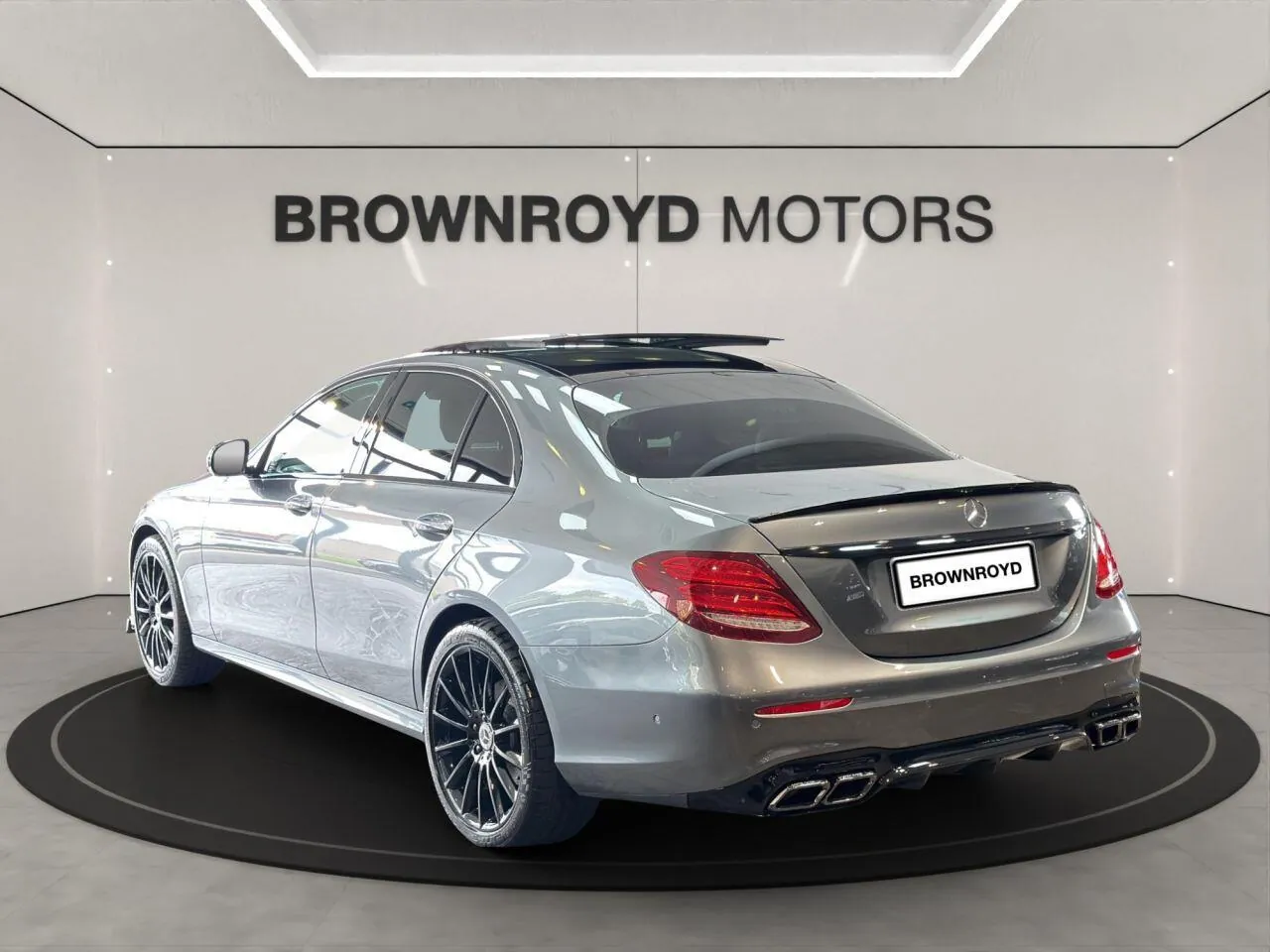Mercedes-Benz E-Class 2019 photo 5
