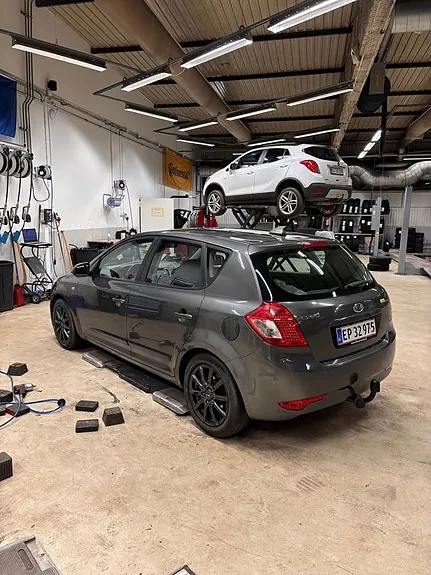 Kia Ceed 2010 photo 4