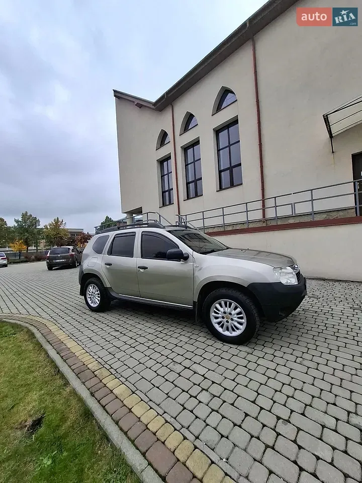 Renault Duster 2010 photo 4