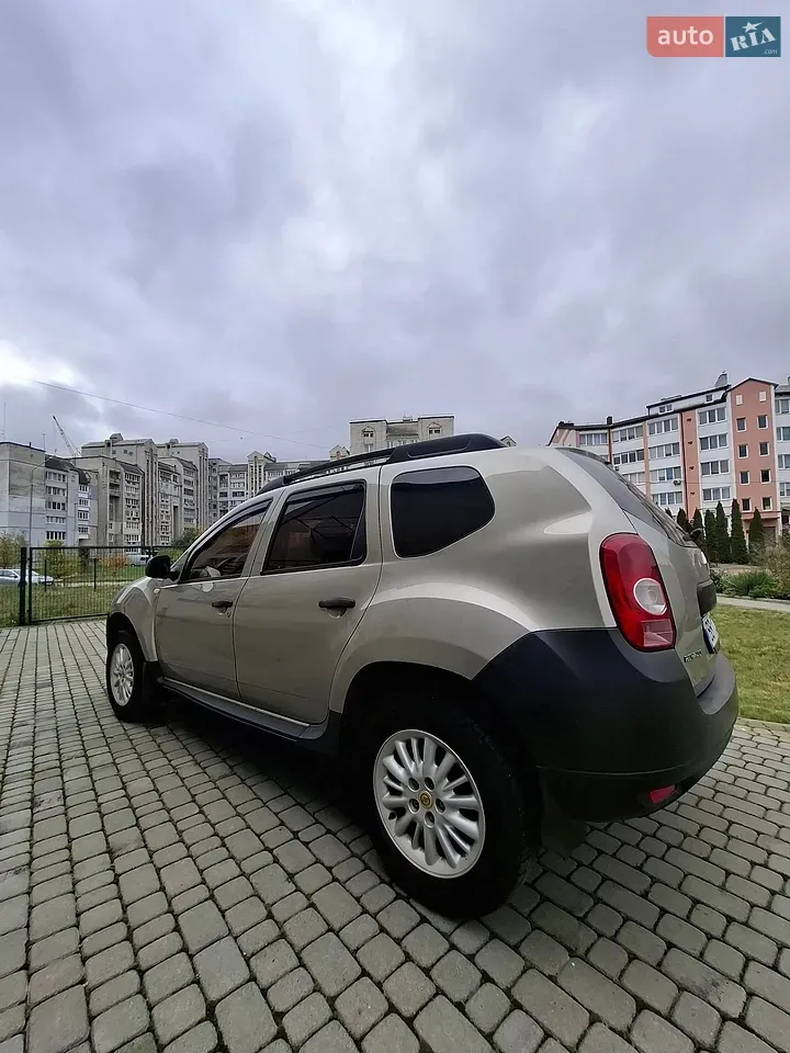 Renault Duster 2010 photo 3