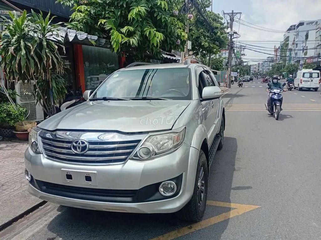 Toyota Fortuner 2014 photo 3